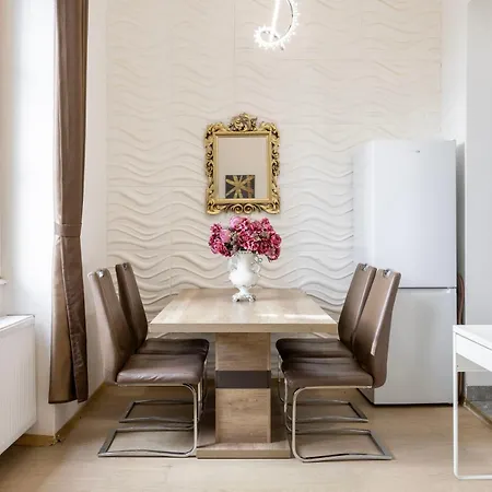 Apartment Cozy & Next To The Basilica *