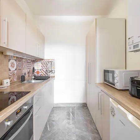 Apartment Cozy & Next To The Basilica Budapest