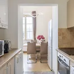 Apartment Cozy & Next To The Basilica Budapest